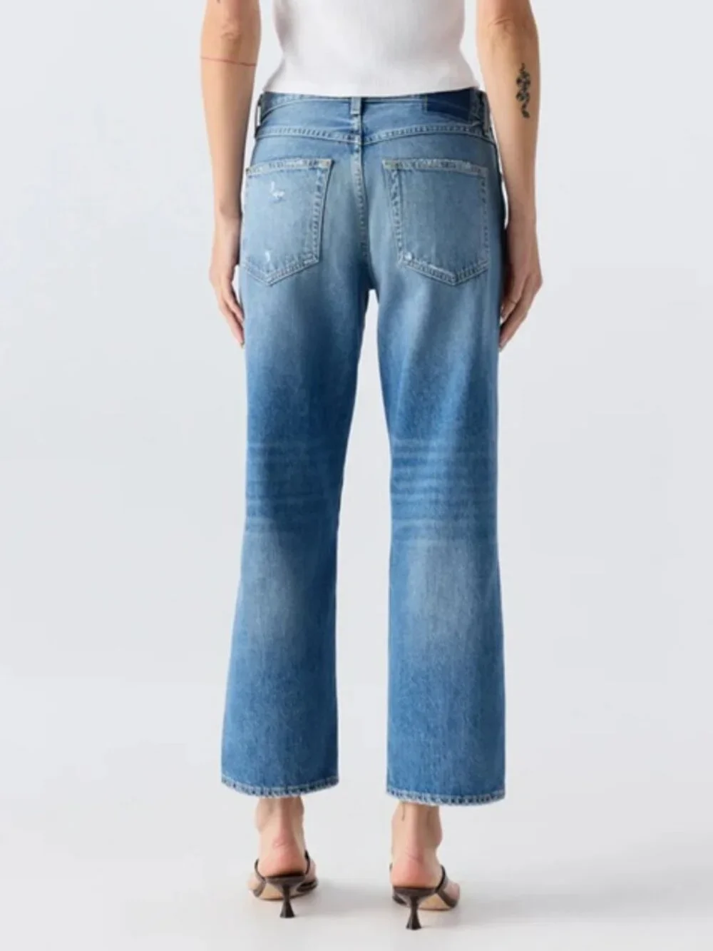 AMO Billie Jeans Warmth Wash Distressed Wide Straight Crop 100% Cotton | Size 29